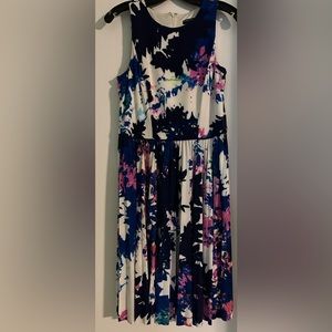 Maggie London sleeveless dress size 8